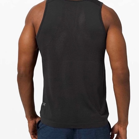 Lululemon Metal Vent Tech Surge Tank - Picture 3 of 5